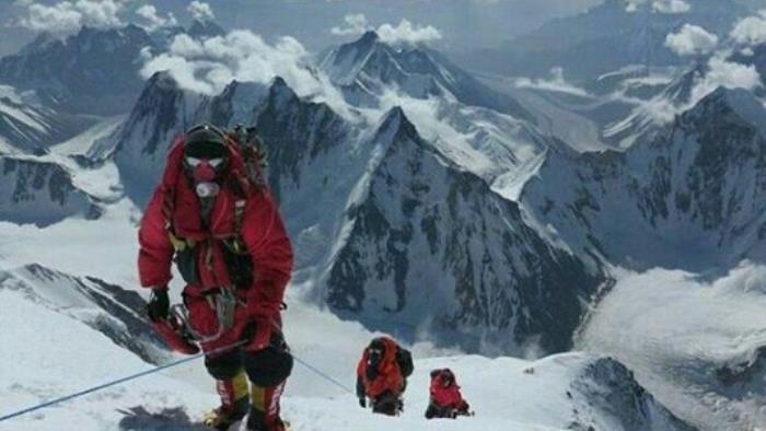 یک معلول به تمام قله‌های ۸۰۰۰ متر جهان صعود کرد